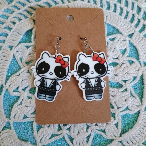 Hello Kitty Peter Chris Kiss Earrings - Picture 3 of 6